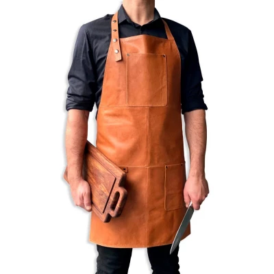 Apron in light brown leather Apron in light brown leather